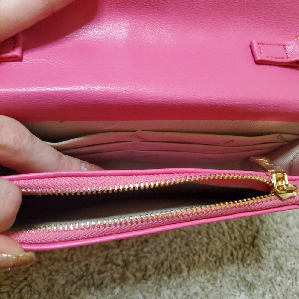 Bebe Hot Pink Quilted "B" Logo Wallet on Chain Crossbody Bag - Picture 5 of 8